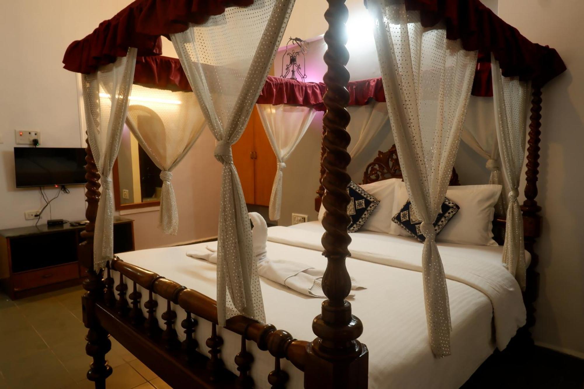 Falcon Resorts By Dia Hotels Calangute Buitenkant foto